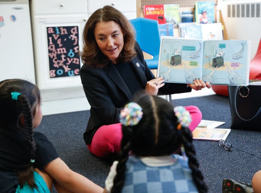 6_Marra - Read to Grow 041526-7306.jpg